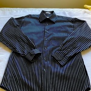 Pronto Uomo Non Iron Dress Shirt- 100% cotton and extremely soft. Like new